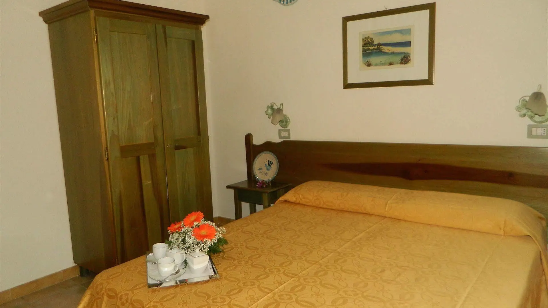 Hotel Le Quattro Lune Orosei 3*,  Italy